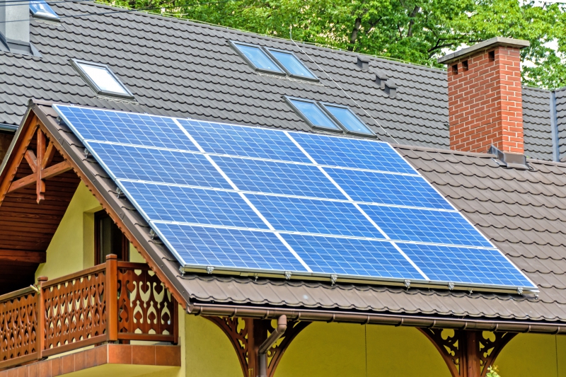 chauffagiste-ST BLAISE-min_solar-panels-1477987